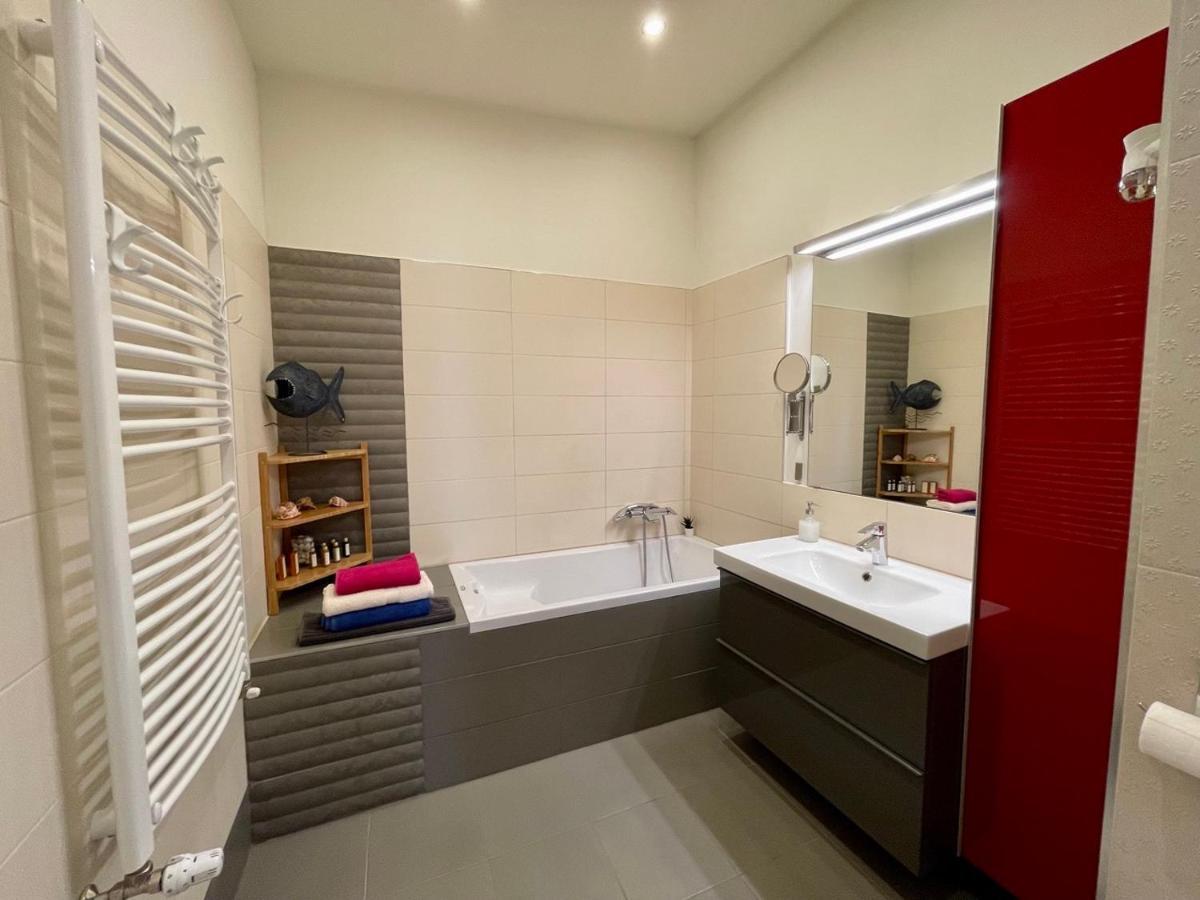 Penthouse W Private Rooftop And Free Parking Budapest Esterno foto
